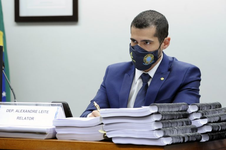 alexandre leite deputado relator processo flordelis