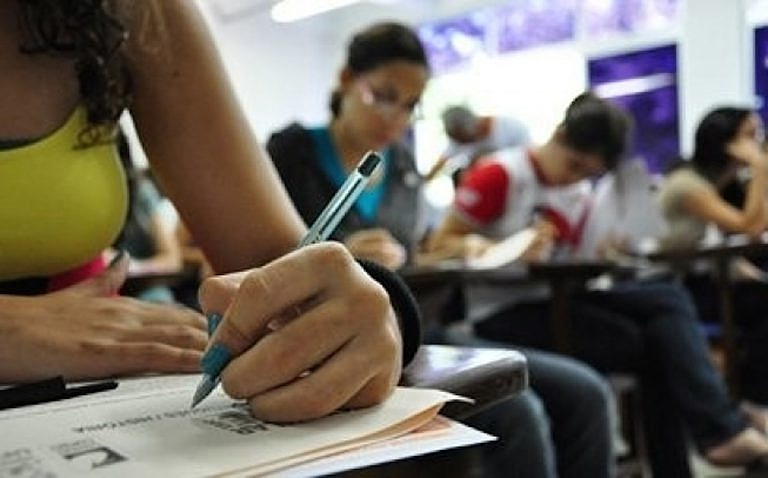 estudantes ensino medio